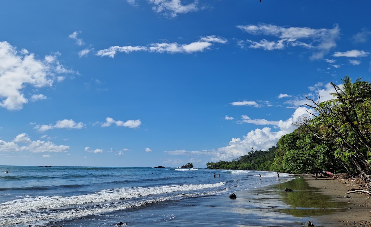 Playa Dominicalito, Dominical