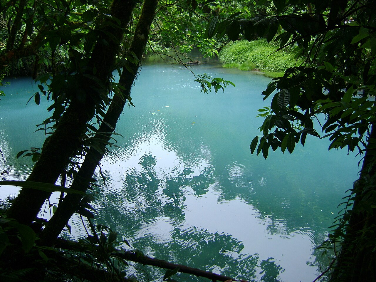 Teñideros, Río Celeste